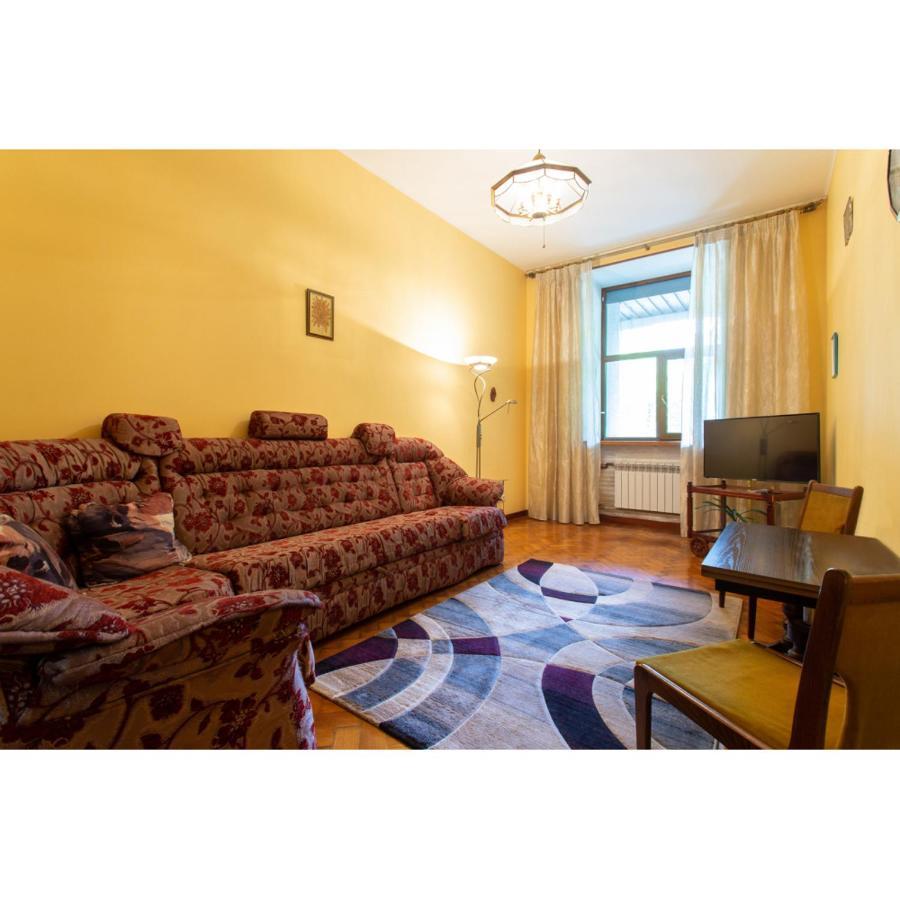 Cozy Apartment On Nezalezhnosti Avenue Харків Екстер'єр фото